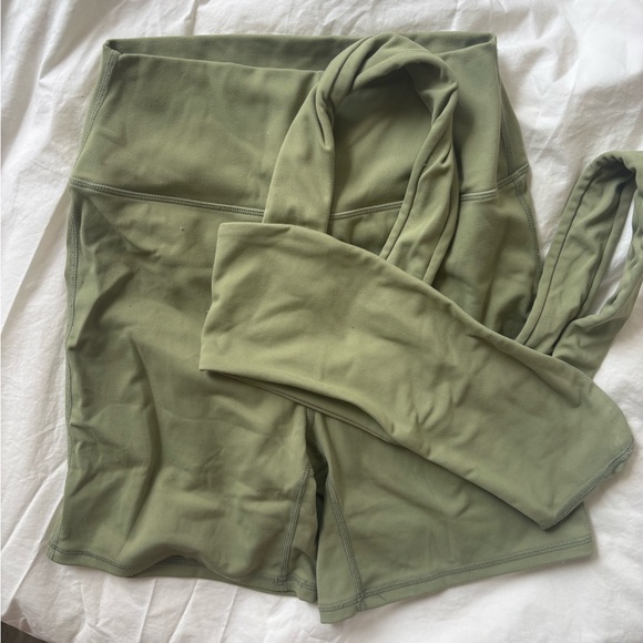 WeWoreWhat Olive Green Activewear Bra and Biker Shorts Set - Picture 2 of 8